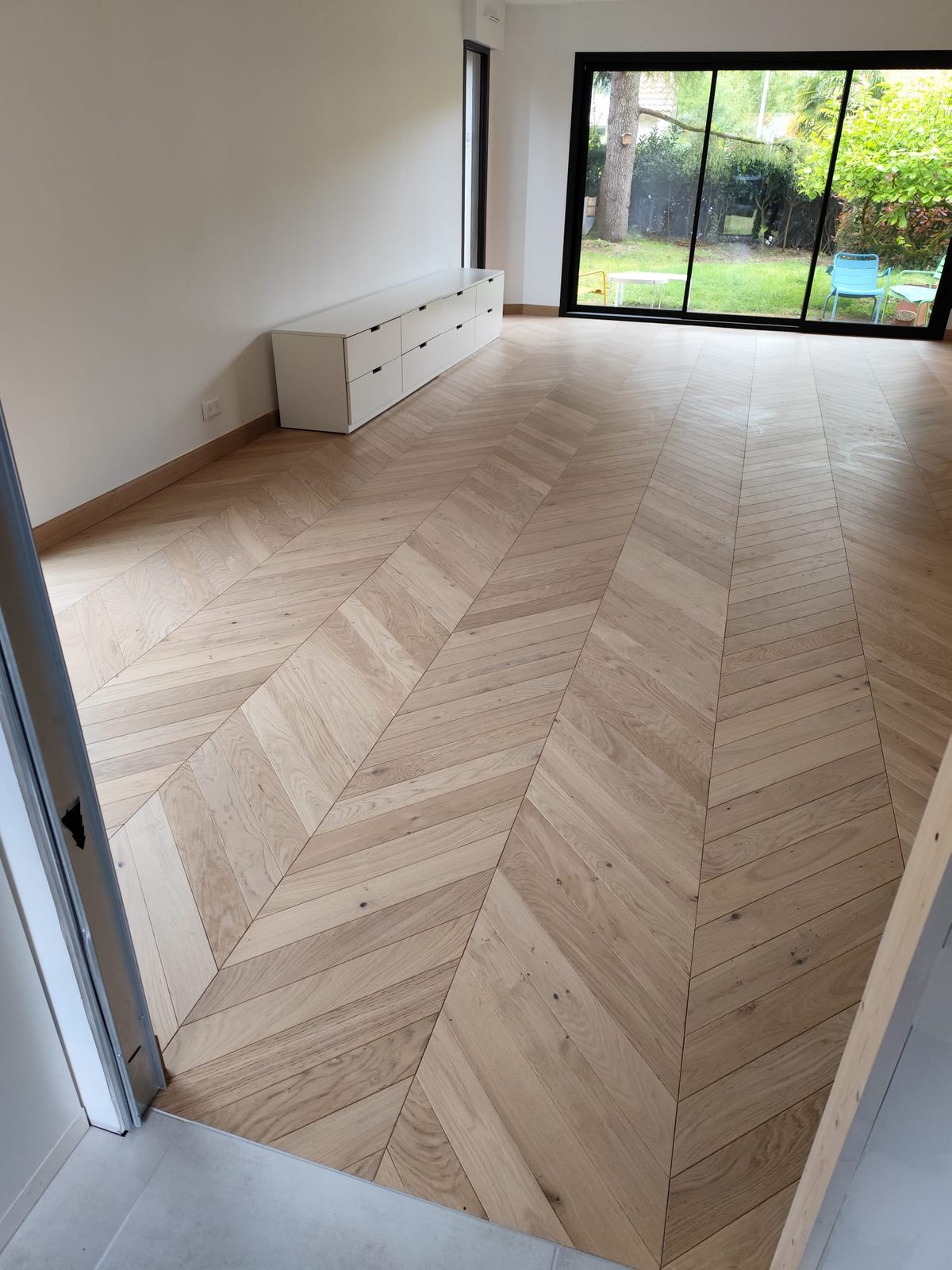 Sol faux parquet chevron salon 3 — BC Carré